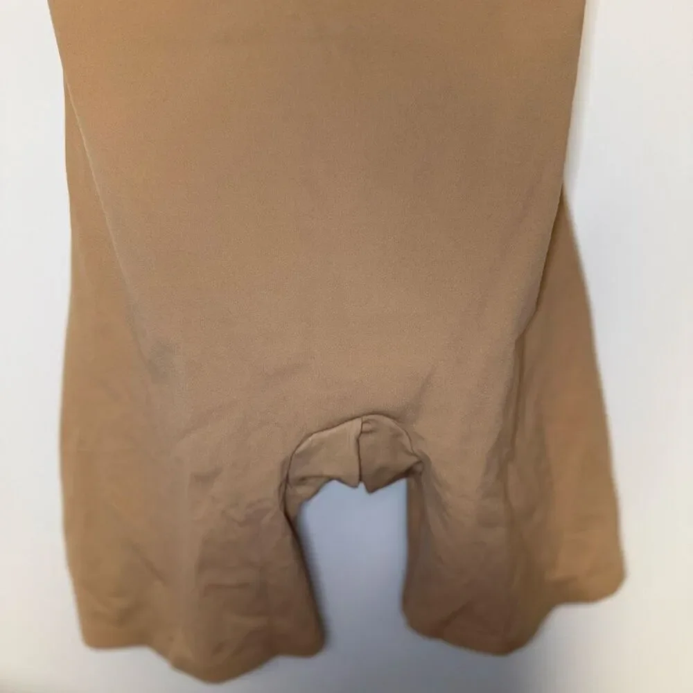 Assets Spanx tan body suit size medium NWOT
